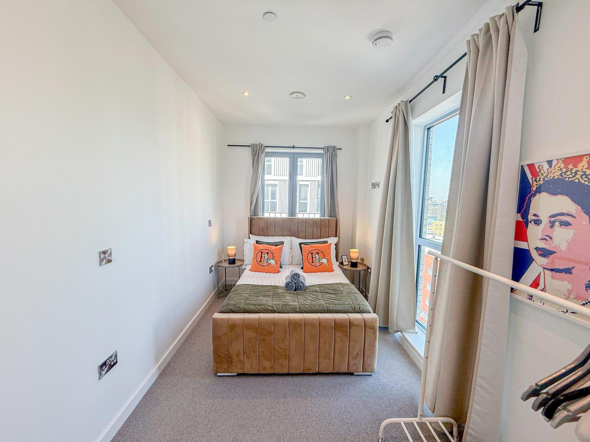 Lux 3-bedrooms Penthouse With Private Terrace & Balcony In Battersea Apartment *