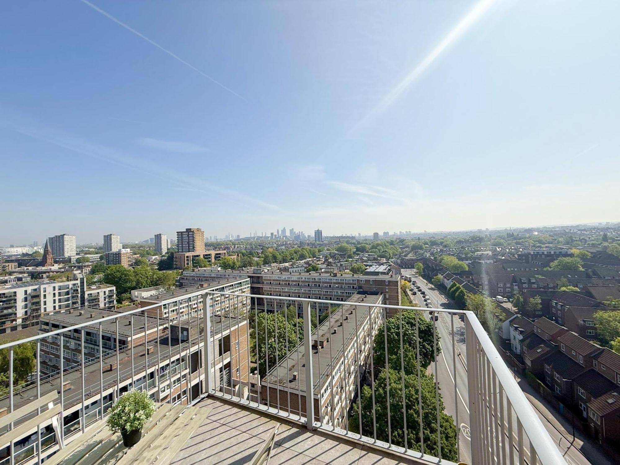 Apartment Lux 3-bedrooms Penthouse With Private Terrace & Balcony In Battersea London