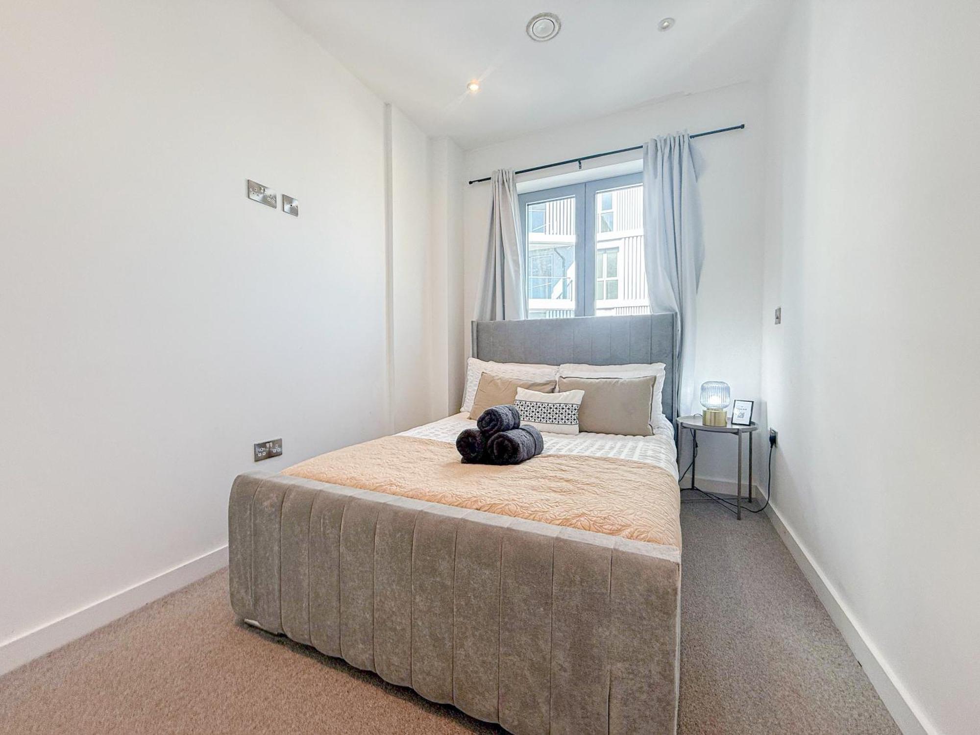 Lux 3-bedrooms Penthouse With Private Terrace & Balcony In Battersea Apartment